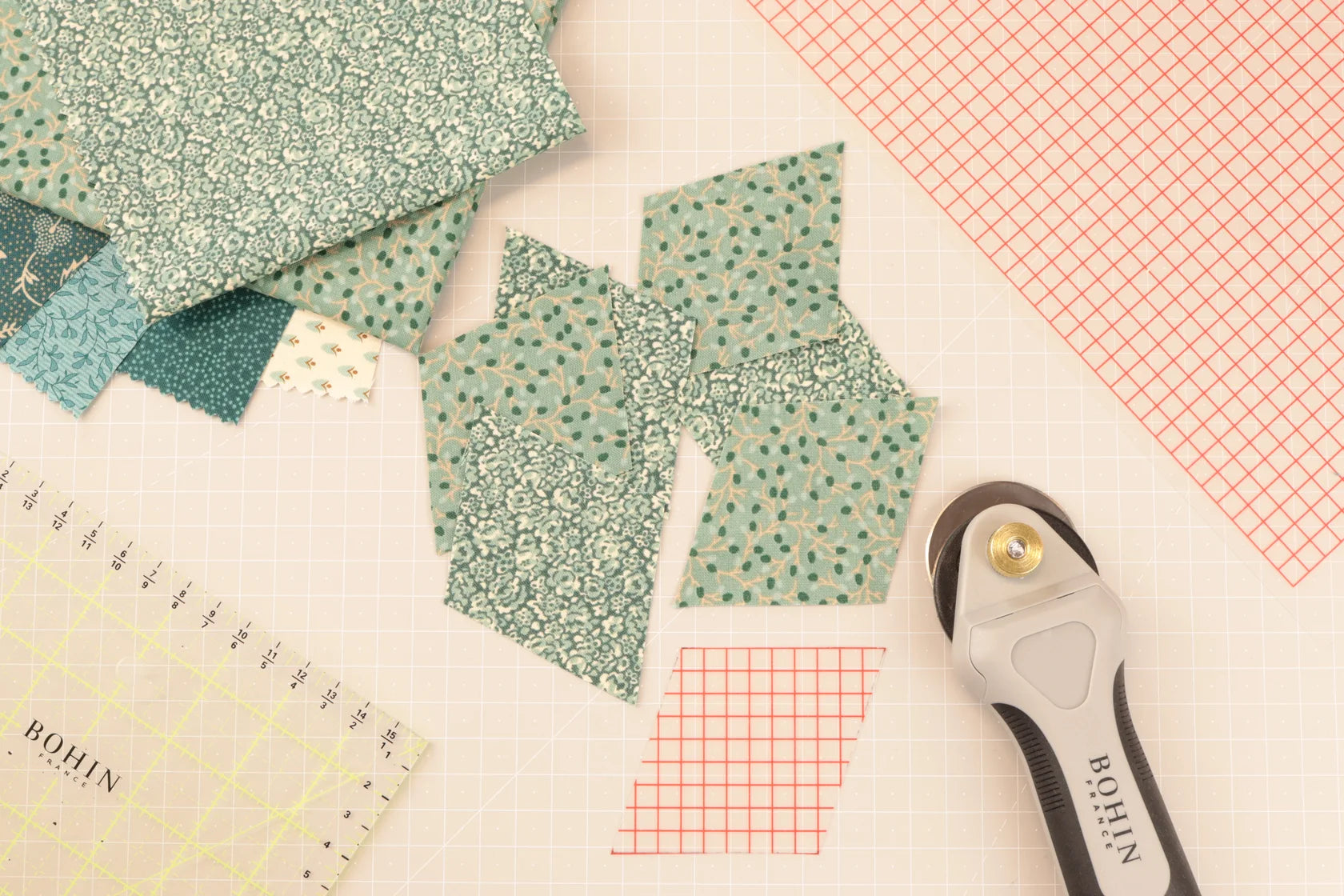 Bohin - Squared Transparent Template Sheets -A4 x 2 per pack